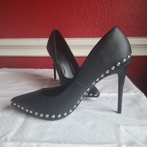 NEW! Wild Diva Lounge size 9 studded heels